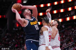 舞台上一直 舞台上一直