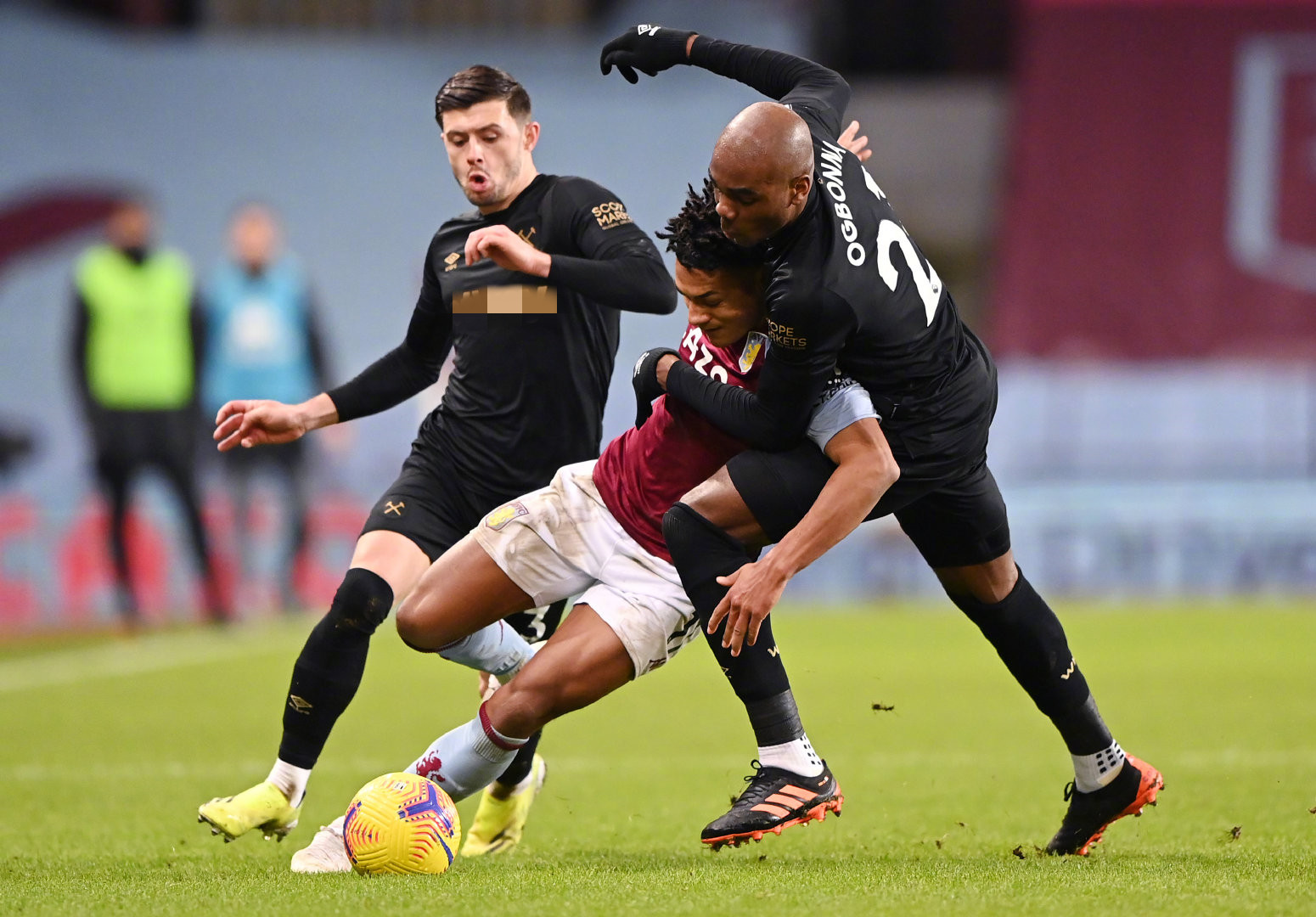 中场控球 中场控球